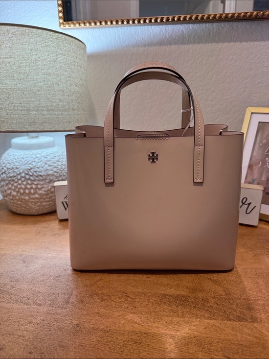 Tory Burch Handbags - NWT Tory Burch Blush Leather Blake Patten Small Tote